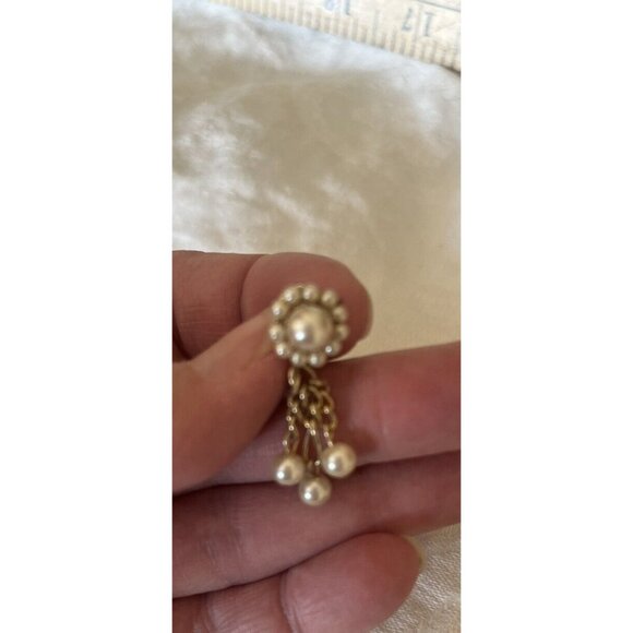 Vintage Coro Gold Tone Faux Pearls Dangle Clip On Earrings - Picture 5 of 6